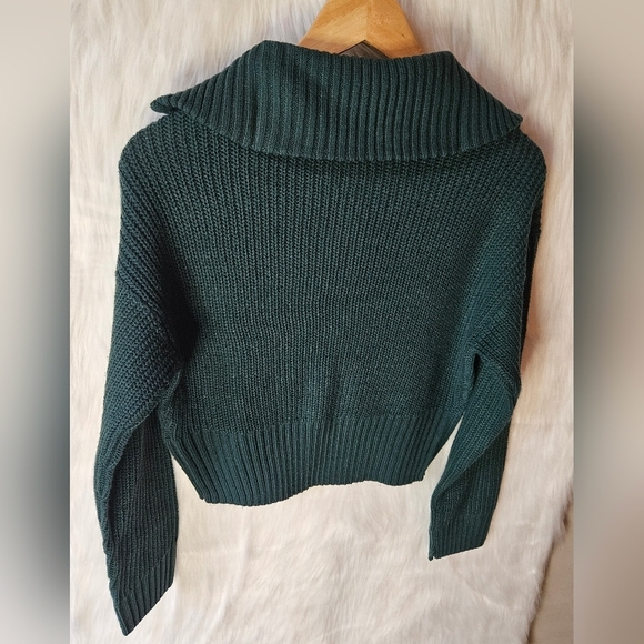 Urban Heritage Cowl Neck Cropped Knit 3/4 Zip Pullover Sweater (NWOT) - Picture 4 of 6